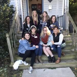 Meet your Posher, Alyssa